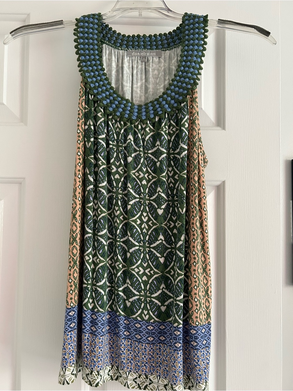 Daniel Rainn Sleevless Tank Top Size Medium